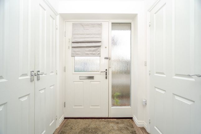 5, Madeira Meadows, Milton Keynes photo 3