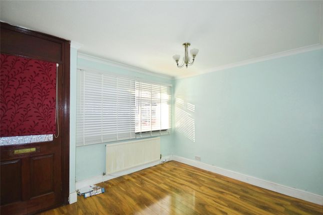 61, Elm Park Road, Berkshire photo 4