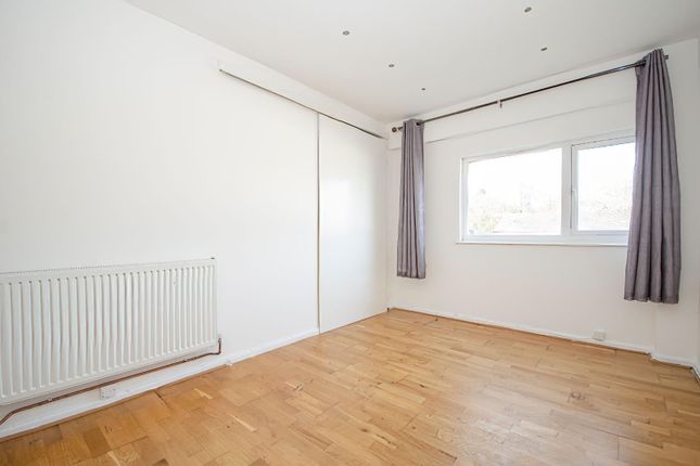 96, Leaside Way, Southampton photo 4