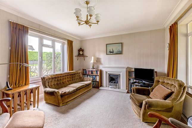18, St Peters Way, Rickmansworth photo 2