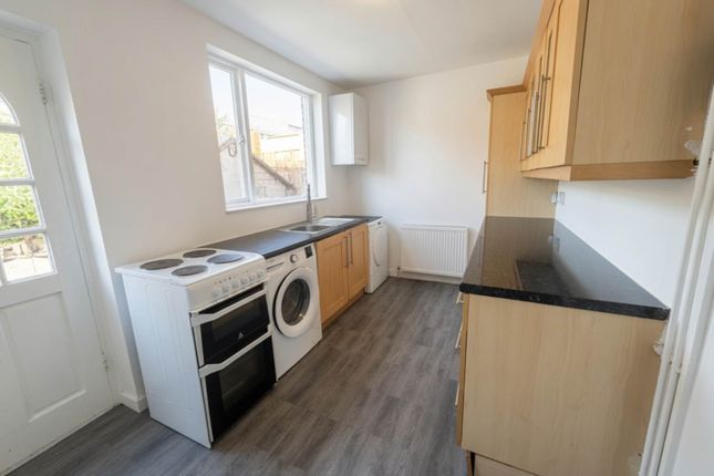26, Reston Path, Borehamwood photo 3