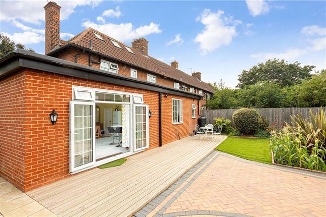 39, Hemlock Road, London photo 3