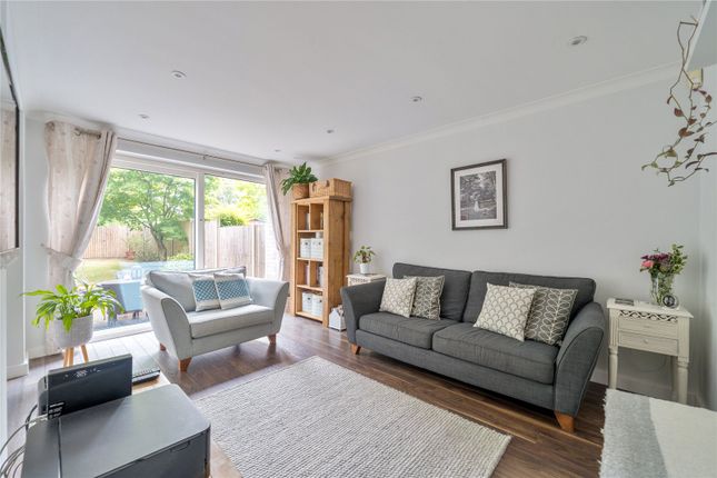 44, Milbourne Lane, Esher photo 4