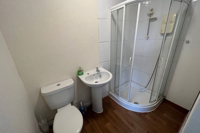 Room 5, 77, Ladysmith Road, Grimsby photo 4