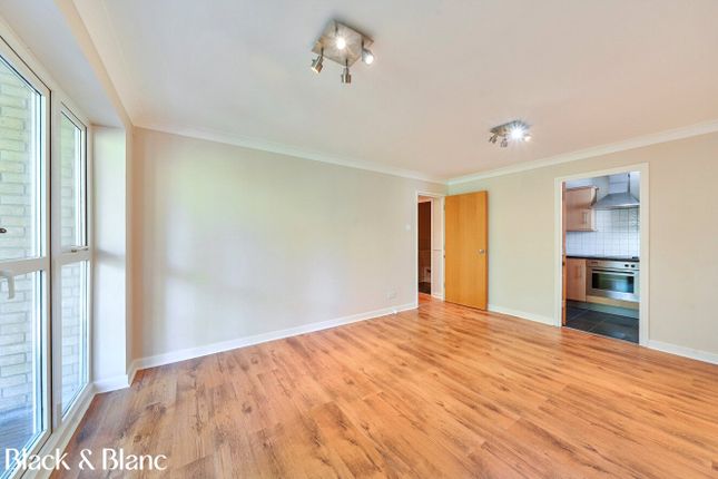 Flat 9, Chartwell Lodge, 9, Brackley Road, Beckenham photo 4