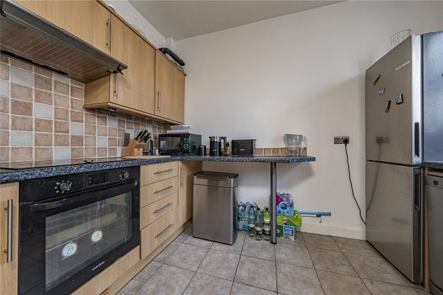 6, Richmond Court, London photo 4