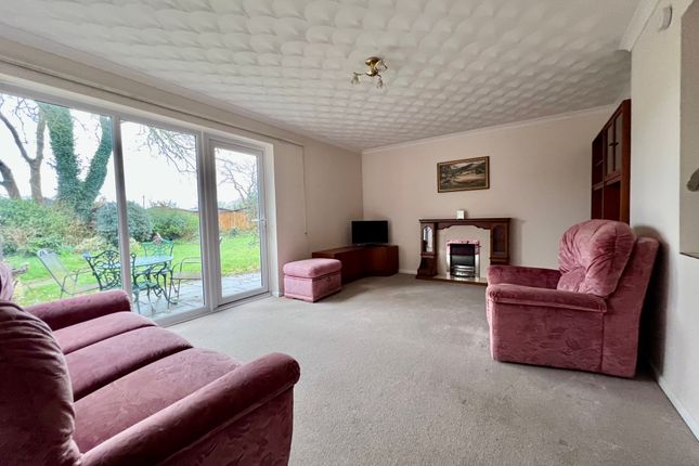 Ivor Close, Holbury photo 2