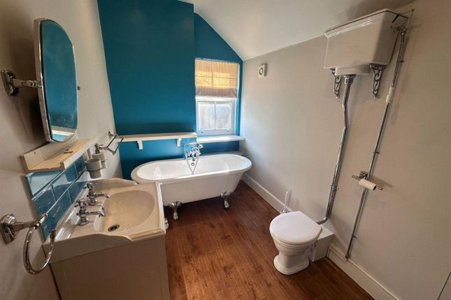 485257188_2918332708336273_7180739028001889395_N.J