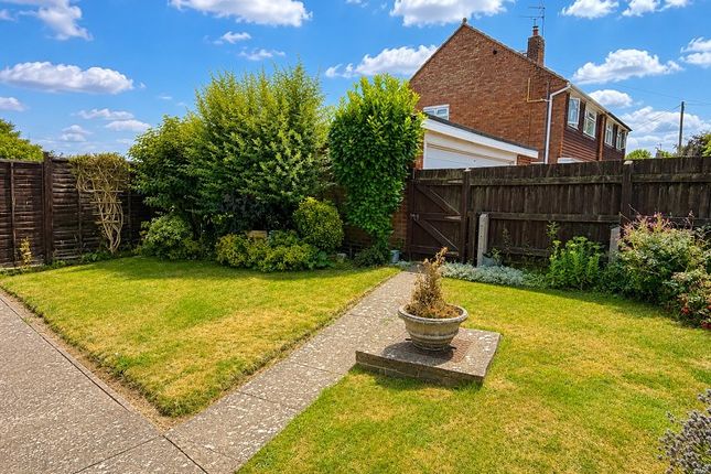 41, Reed Pool Close, Leicester photo 3