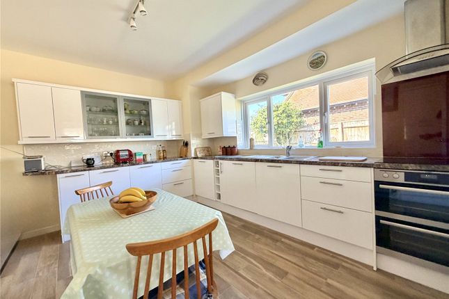 25, Rookes Lane, Hampshire photo 3