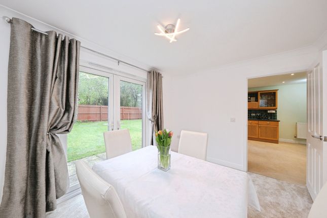 61, Forest Edge Way, Staffordshire photo 4