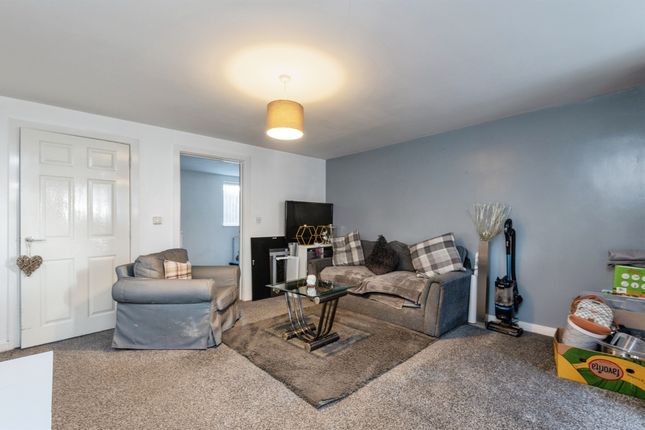 5, Wellington Court, Bradford photo 3