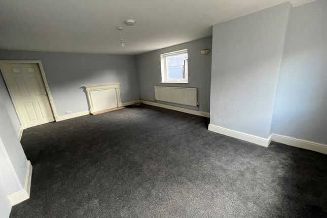 Flat for sale in Wellington Court, Grimsby, South Humberside
