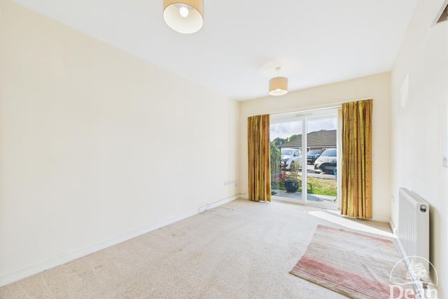 68, Kings Meade, Coleford photo 2