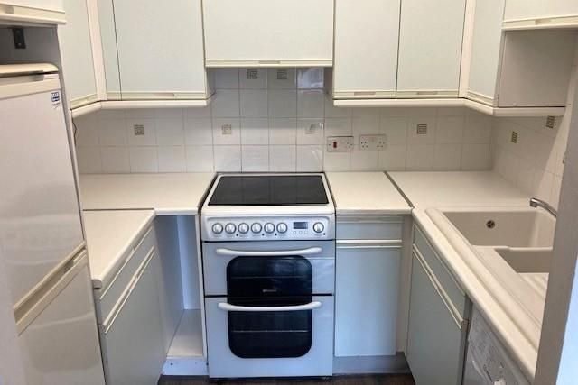 Thackeray Lodge, Feltham photo 2
