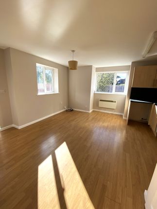 22, Oak Avenue , Stanley  photo 3
