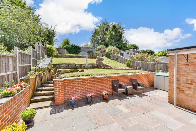 8, Grove Park Avenue, Sittingbourne photo 2