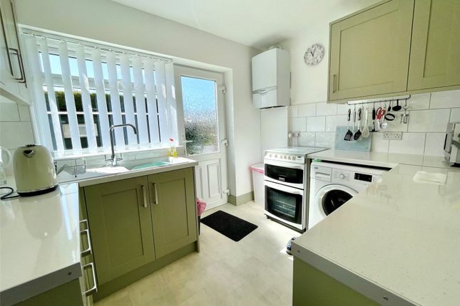 48, Hudson Crescent, Essex photo 2