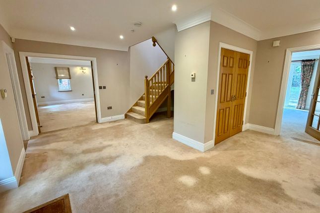 Heathlands, Samarkand Close, CAMBERLEY photo 4