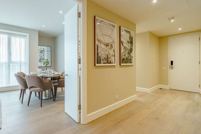 Apartment Xx, 39, Westferry Circus, London photo 3