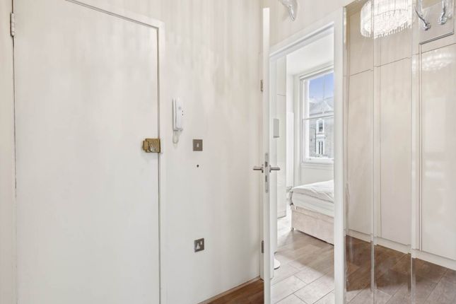 Flat to rent in 69 Redcliffe Gardens, Chelsea