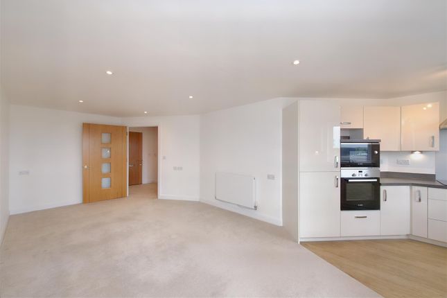 Flat for sale in Studio Way, Borehamwood