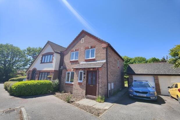 Thumbnail Property to rent in Melrose Close, Hailsham