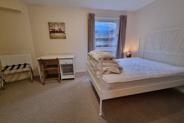 Flat to rent in Sunbury Place, Edinburgh