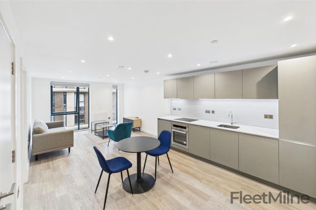 416, Landrow Place, 86 Lionel Street photo 4