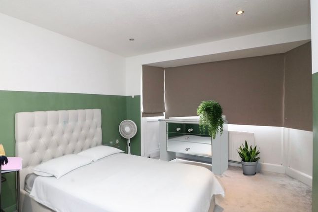 114, Colman Road, London photo 2