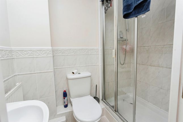 Flat for sale in Deers Leap, Haywards Heath