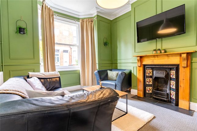 5, Brookhouse Avenue, Leicester photo 2