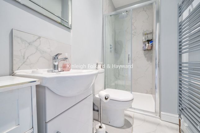 Flat 2, 827A,, High Road, London photo 4