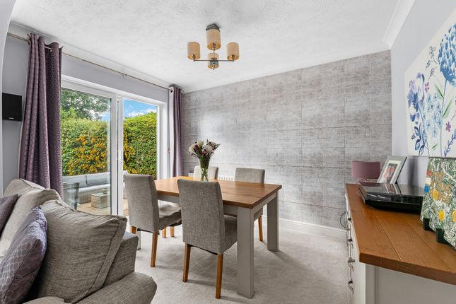 13, Gorse Drive, Smallfield photo 3