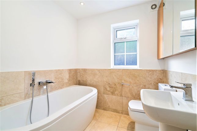 182, Granleigh Rd, London photo 3