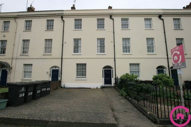 Flat to rent in London Road, Gloucester