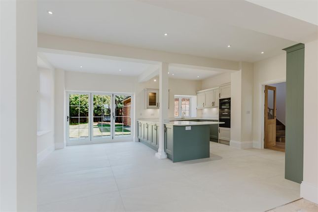 Weston House, Welford Gate, Milcote Road, Stratford Upon Avon photo 3