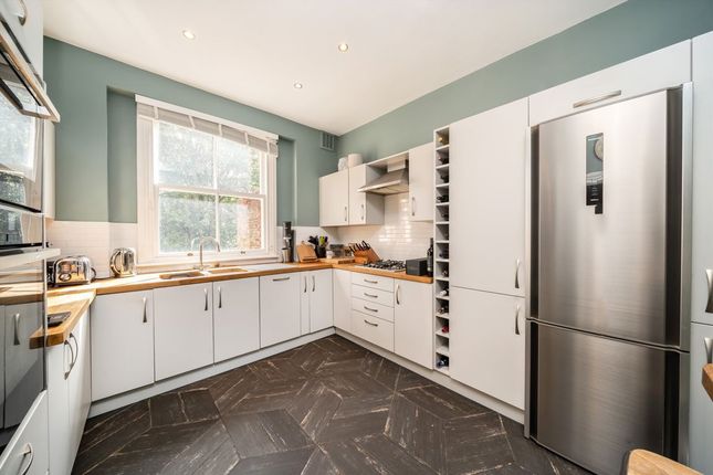 75B, Axminster Road, London photo 3