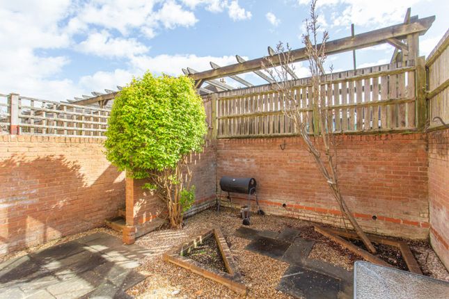 29, Sandwich Road, Canterbury photo 4