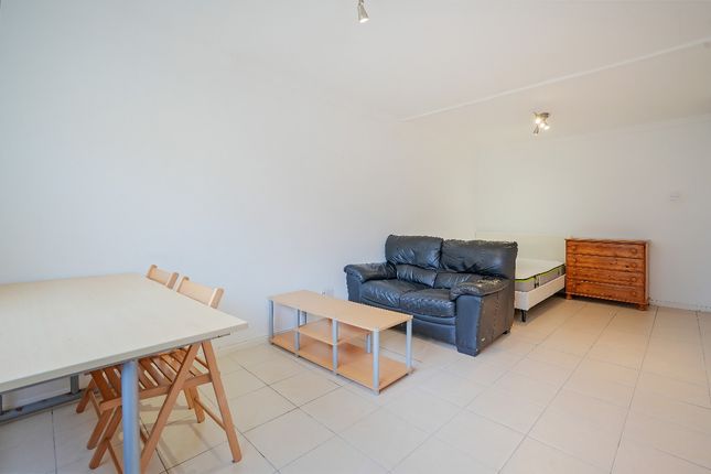 Flat 1 Hallam Chase, Sheffield photo 4