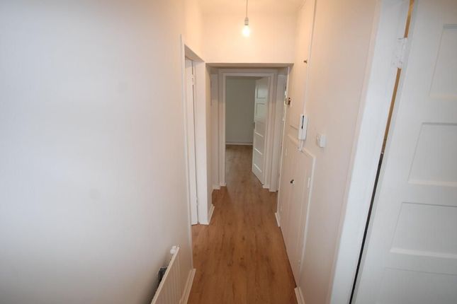12 SAYERS HOUSE  THE GRANGE, EAST FINCHLEY photo 2