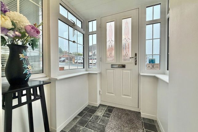 3, Stokesay Rise, Dudley photo 3
