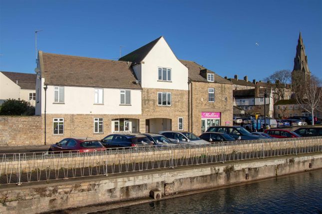 Thumbnail Terraced house to rent in Bath Row, Stamford