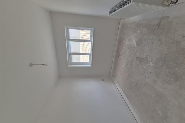 Flat 1, 1, Pier Road, Withernsea photo 5