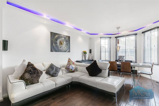 20, Queensborough Court, London photo 2