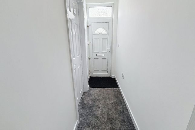 27 Darnley Street, Stoke-on-Trent photo 2