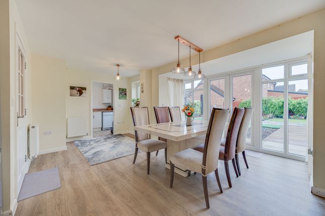 10 Teddy Gray Avenue, Sandbach photo 4