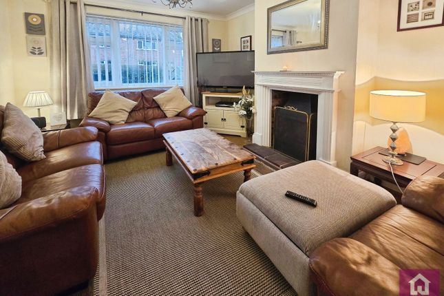 27, Myrica Grove, Chester photo 2