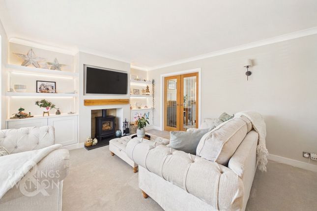 18 Potters Drive, Great Yarmouth photo 2