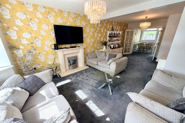15, Carlton Avenue, Wolverhampton photo 4
